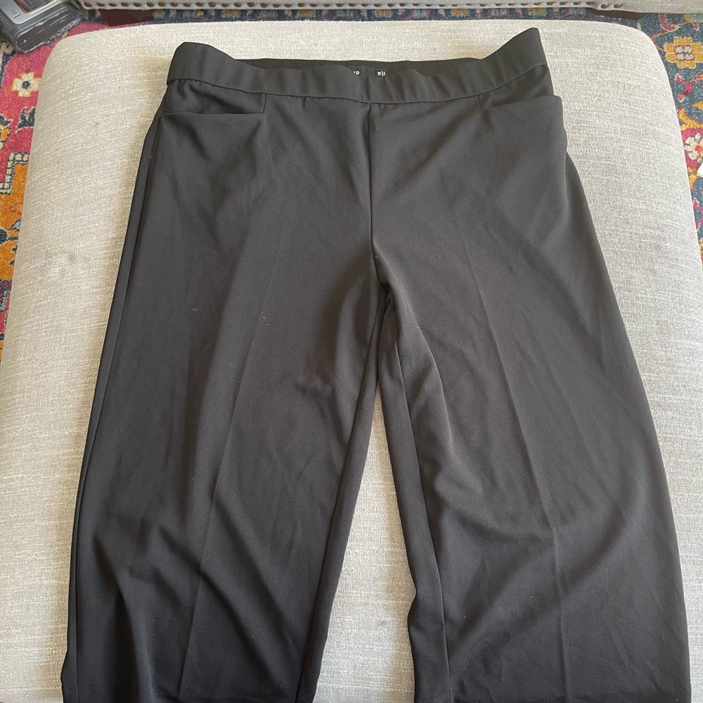 Torrid Size 18 Black Cropped Wide Leg Dress Pant